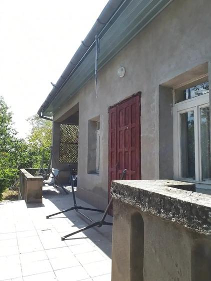 Casă cu 10 camere cu Teren 4287 Mp în Cebza