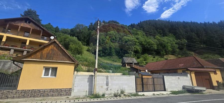 Teren Construcții intravilan de 1260 mp, în Râu Sadului