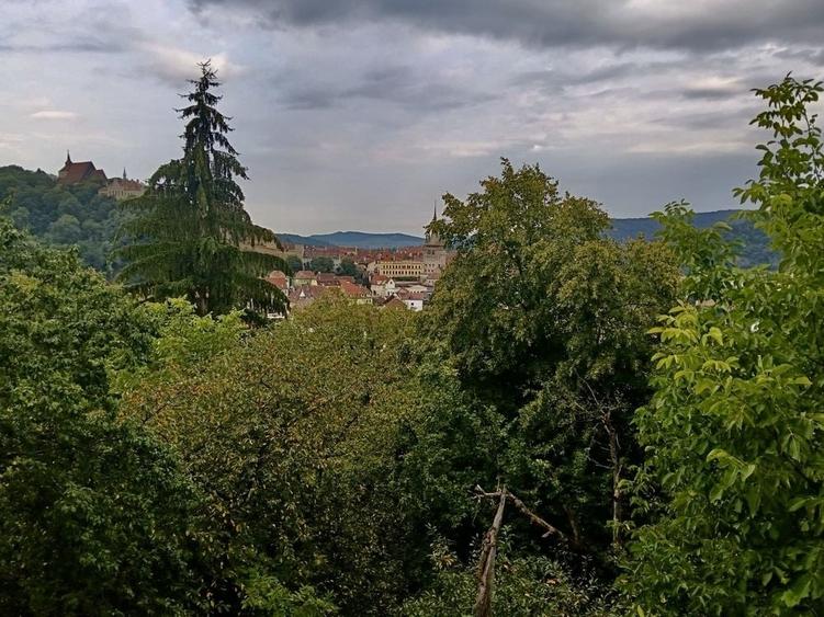 Oportunitate Investitie / Casa cu 4 Garsoniere Generoase (50 mp) + Vedere la Cetate & Curte Mare - 3