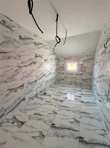 Casă cu 4 camere cu Teren 1439 Mp în Inand