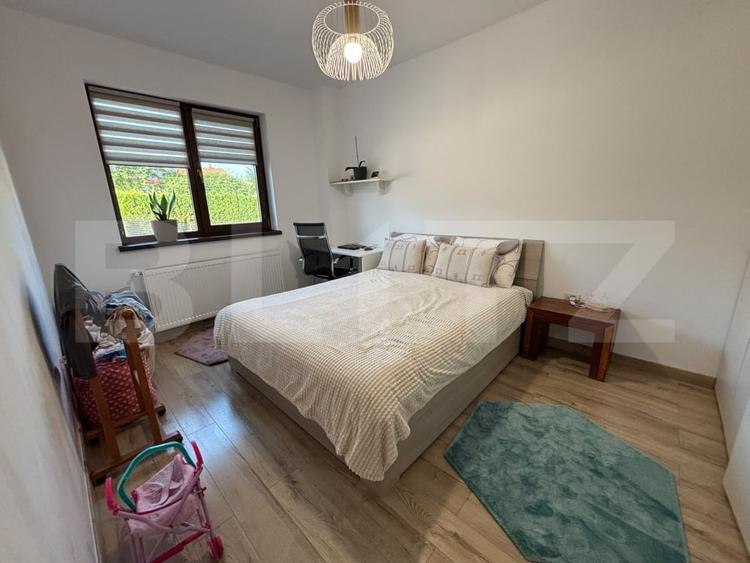 Apartament cu 2 camere semidecomandat, mobilat în Valea Adâncă