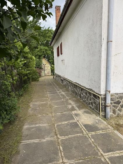 Casă cu 4 camere în Sub Arini