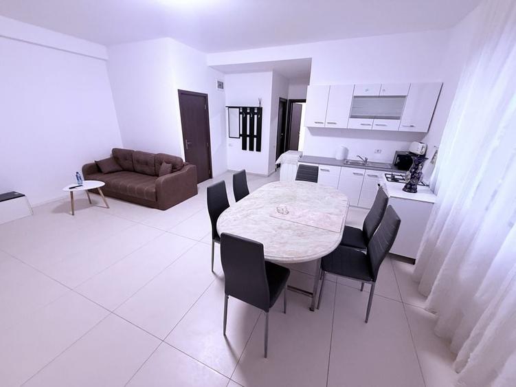 Apartament cu 2 camere decomandat în Faleza Nord