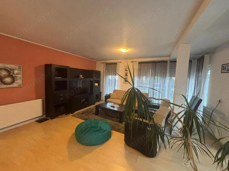 Casă cu 5 camere cu Teren 450 Mp în Sângeorgiu de Mureș