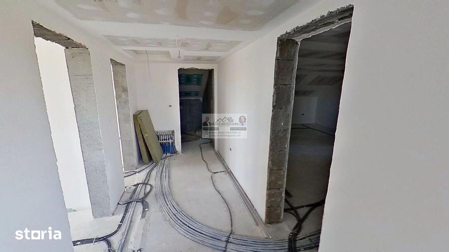 Casă cu 5 camere cu Teren 1159 Mp în Gherdana
