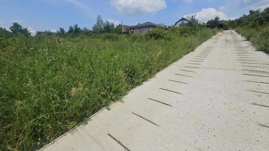 Teren de 1100 mp, în Bârnova
