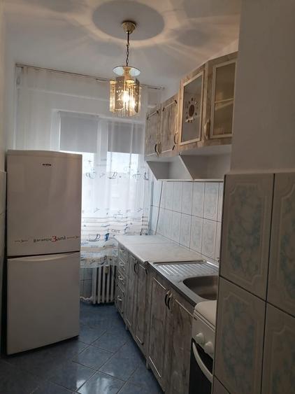 Apartament cu 2 camere semidecomandat în Exterior Vest