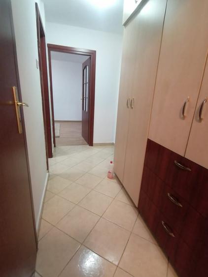 Apartament cu 2 camere decomandat în Obor