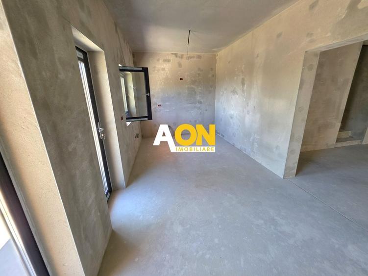 Duplex cu 4 camere cu Canalizare în Cetate