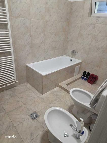 Casă cu 4 camere cu Teren 550 Mp în Petrești