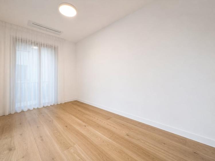 Apartament cu 3 camere, mobilat în Dacia