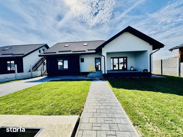 Casă cu 4 camere cu Teren 428 Mp în Comana