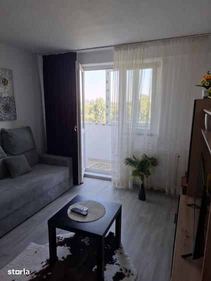 Apartament cu 2 camere decomandat în Berceni