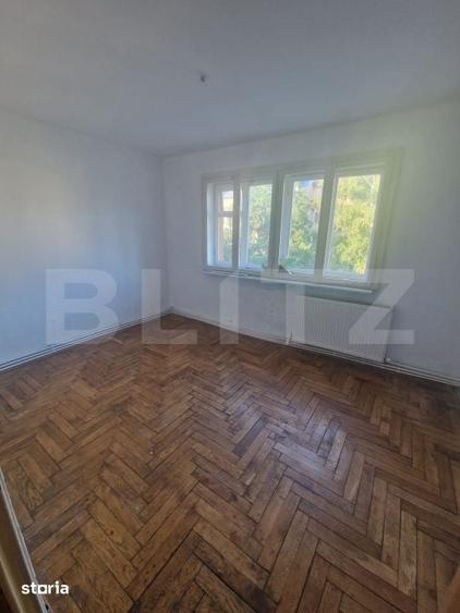 Apartament cu 2 camere semidecomandat în George Enescu