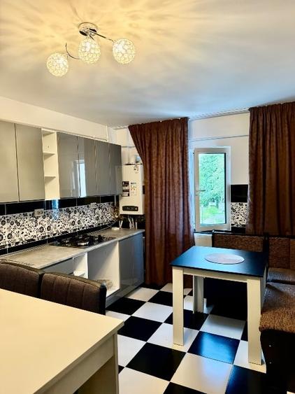 Apartament cu 2 camere decomandat, mobilat în Central
