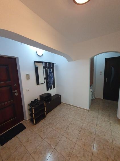 Apartament cu 2 camere decomandat în Berceni