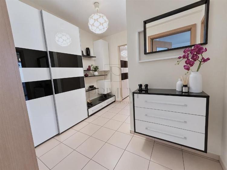 Apartament cu 3 camere decomandat în Torontalului