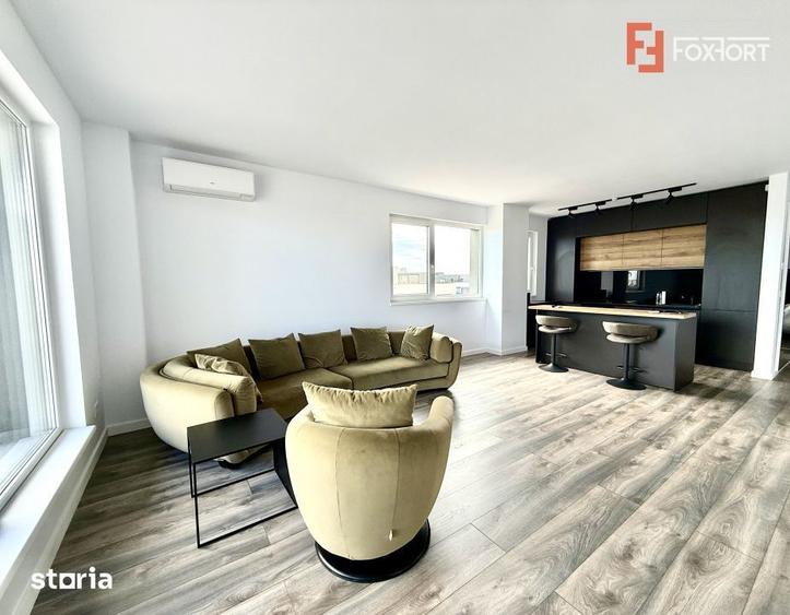 Apartament cu 3 camere, mobilat în Est