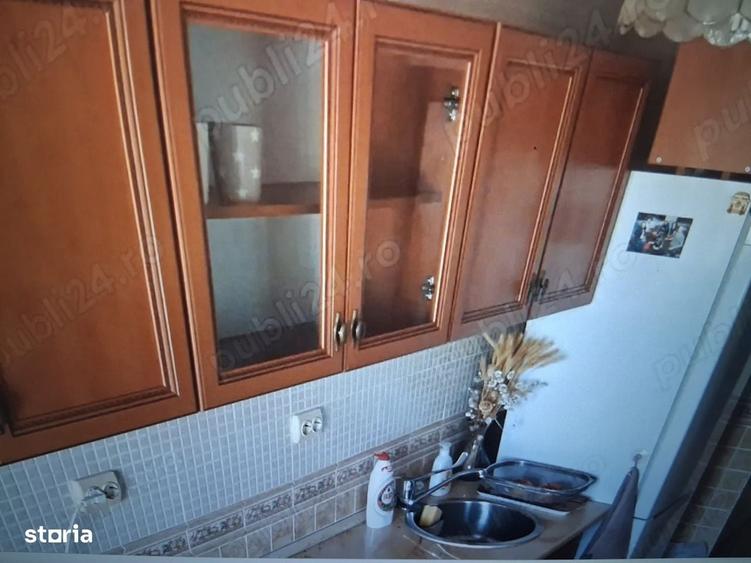Garsonieră decomandată în Tei