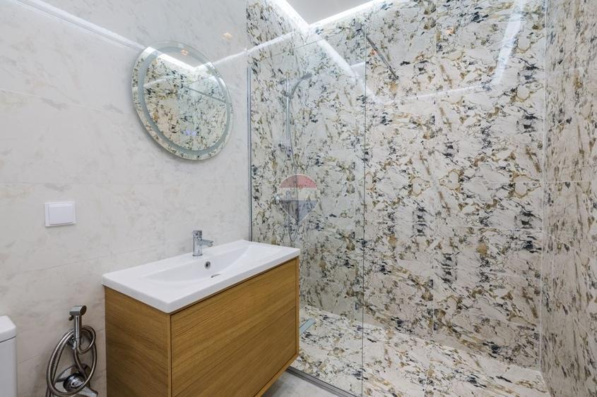 Apartament cu 2 camere decomandat, mobilat în Tractorul