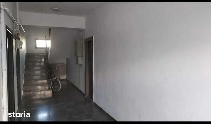 Apartament cu 2 camere decomandat în Km 5