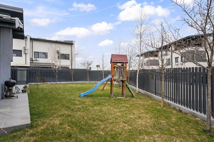Casă individuală cu 5 camere cu Canalizare în Central