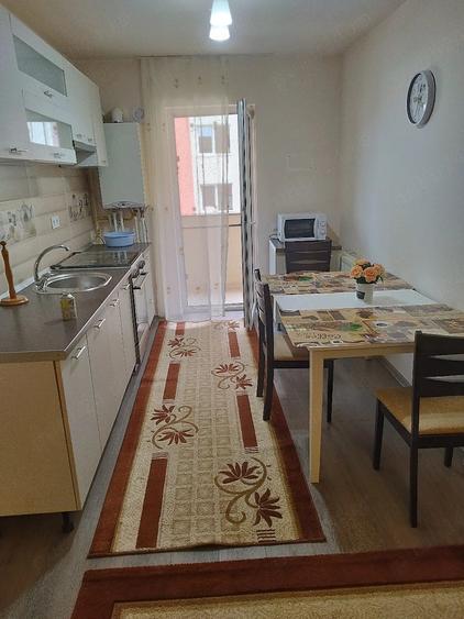 Apartament cu 2 camere decomandat în Florești