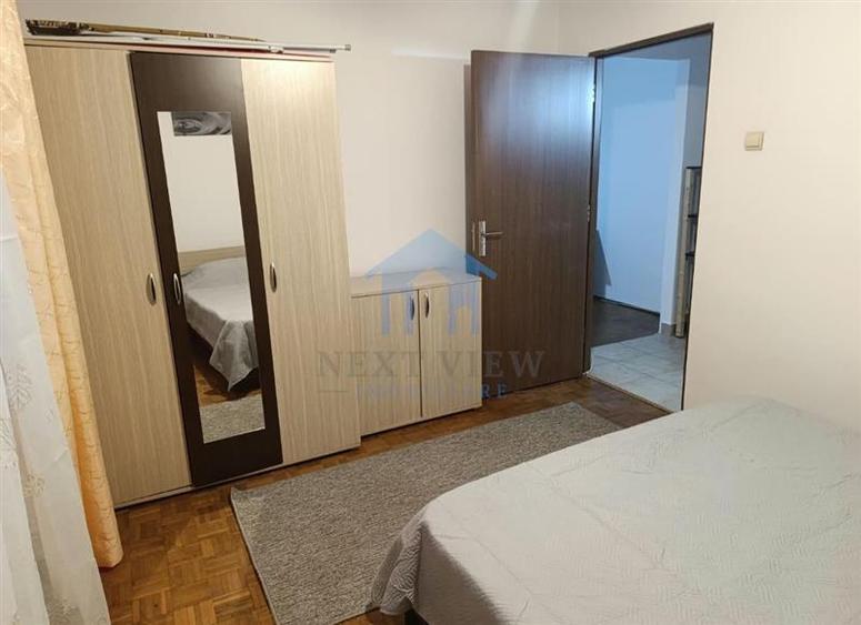 Apartament cu 2 camere semidecomandat în P-ța Mihai Viteazul