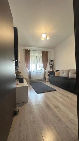 Apartament cu 3 camere decomandat în Braytim