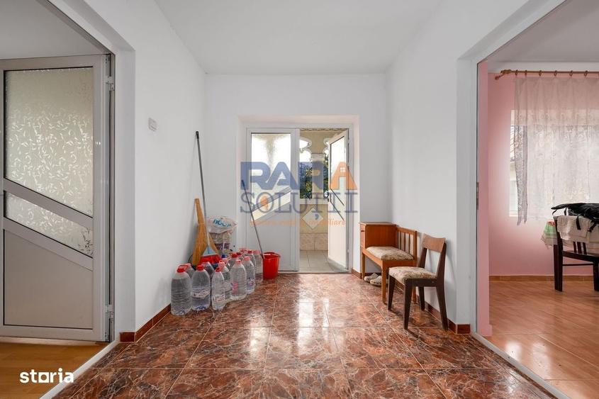 Casă cu 3 camere în Secu