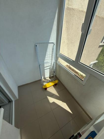 Apartament cu 3 camere semidecomandat în Mărășești