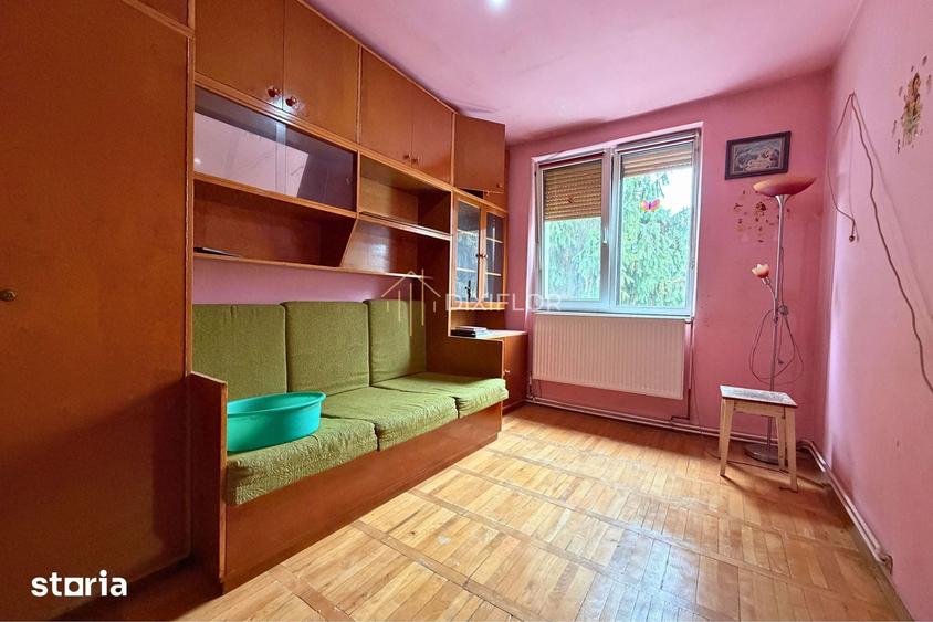 Apartament cu 3 camere decomandat în Dâmbu Pietros