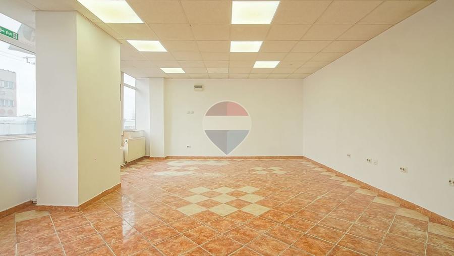 Spațiu comercial, de 55 mp, în Craiter