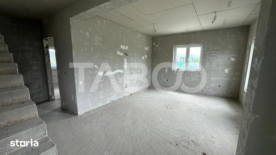 Casa de tip duplex curte libera 195 mp acces 2 strazi Mohu Sibiu - 9