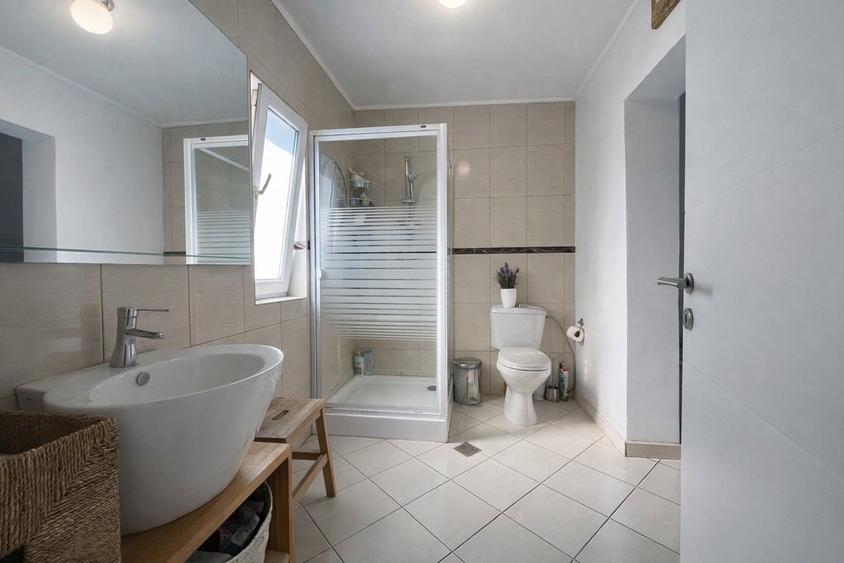 Casă cu 3 camere cu Canalizare în Fundeni