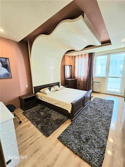 Apartament cu 3 camere decomandat, mobilat în Central