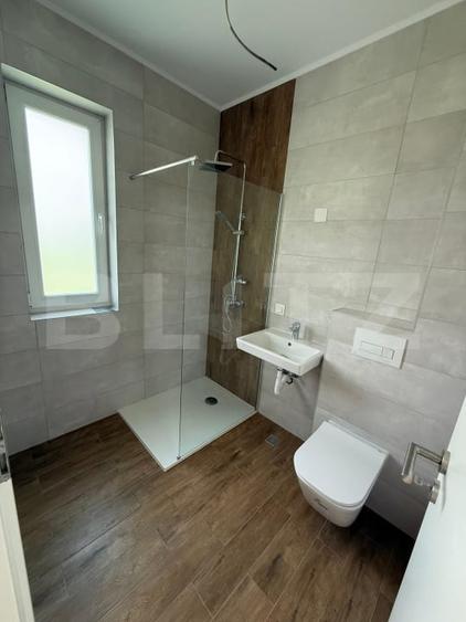 Duplex cu 4 camere cu Canalizare în Stupini