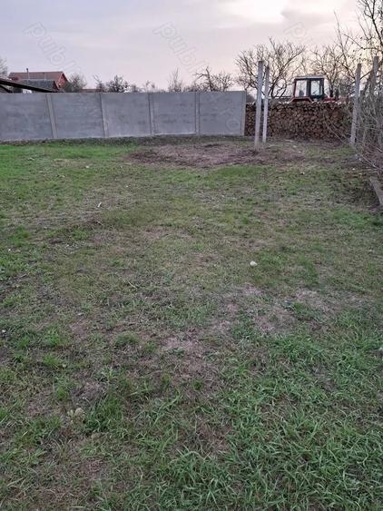 Casă cu 4 camere cu Teren 1639 Mp în Căuașd
