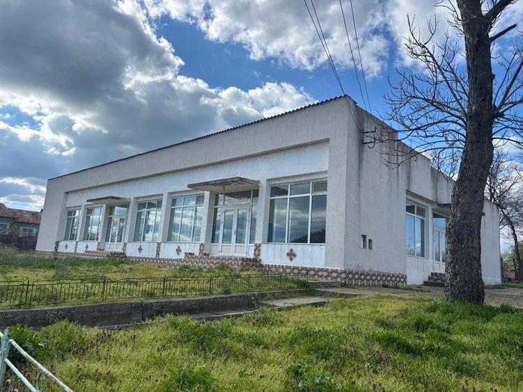 Spațiu comercial, de 360 mp, în Frecăței