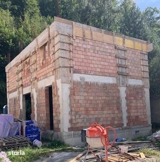 Casă cu 4 camere cu Teren 540 Mp în Cristian