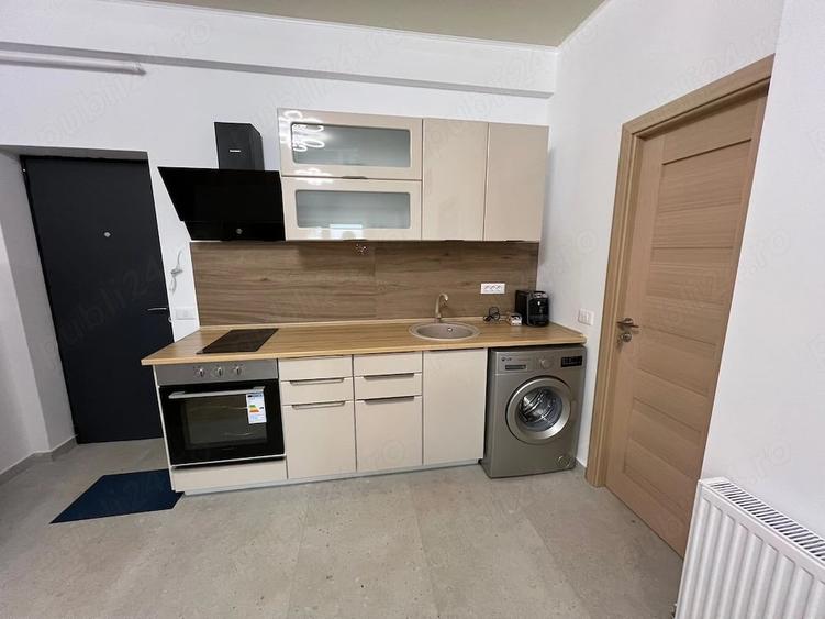 Apartament cu 3 camere semidecomandat în Nord