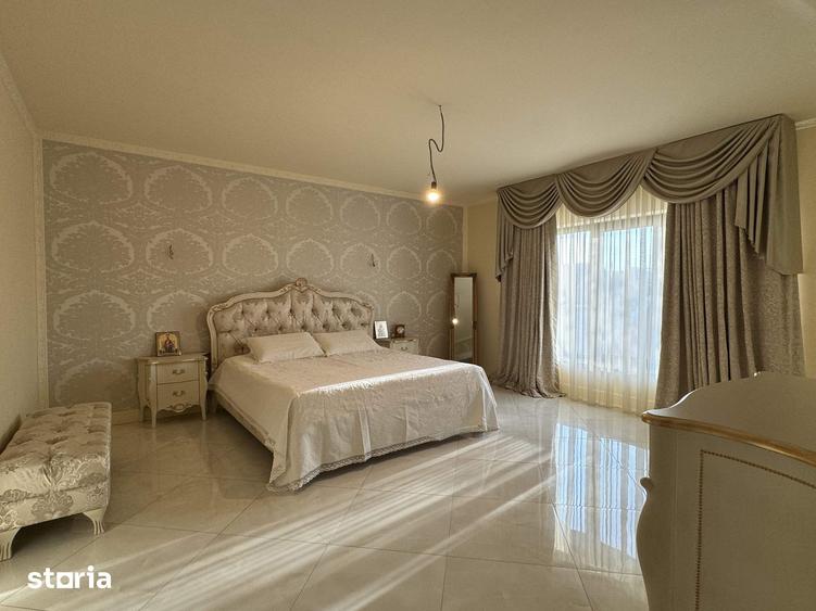 Casă cu Teren 3000 Mp în Central