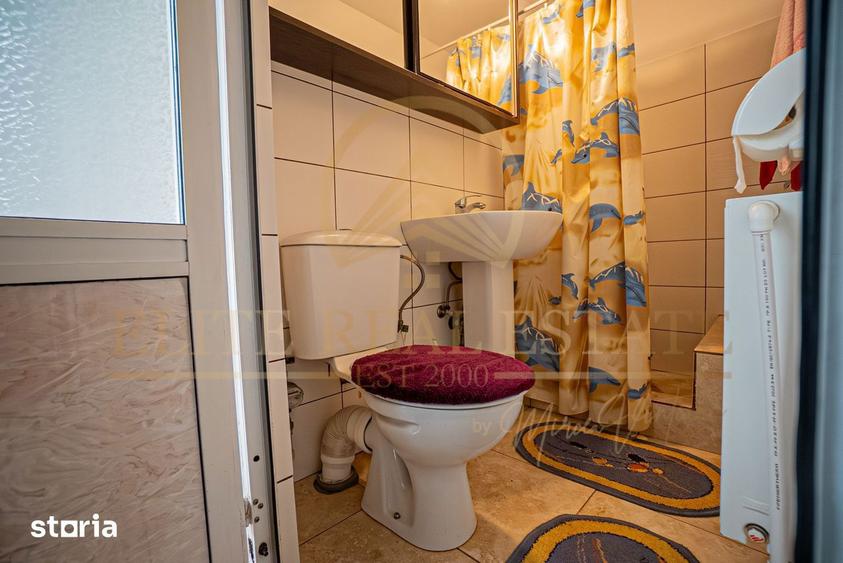 Casă cu 4 camere cu Teren 150 Mp în Trocadero