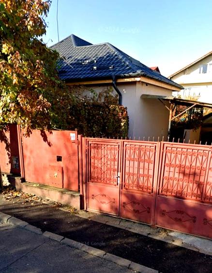 Casă individuală cu 3 camere cu Canalizare în Andrei Mureșanu