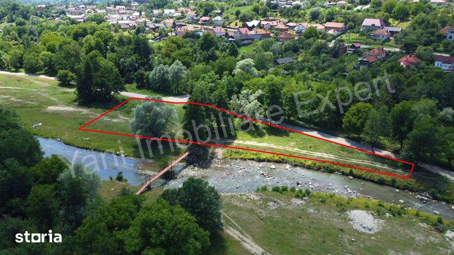 Teren de 3000 mp, în Corbeni