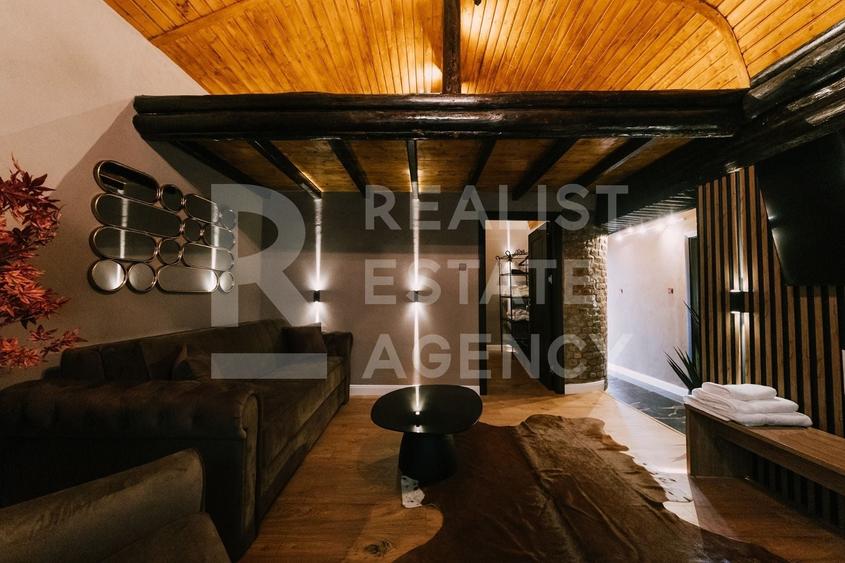 Casă individuală cu 6 camere cu Piscina în Mehedința