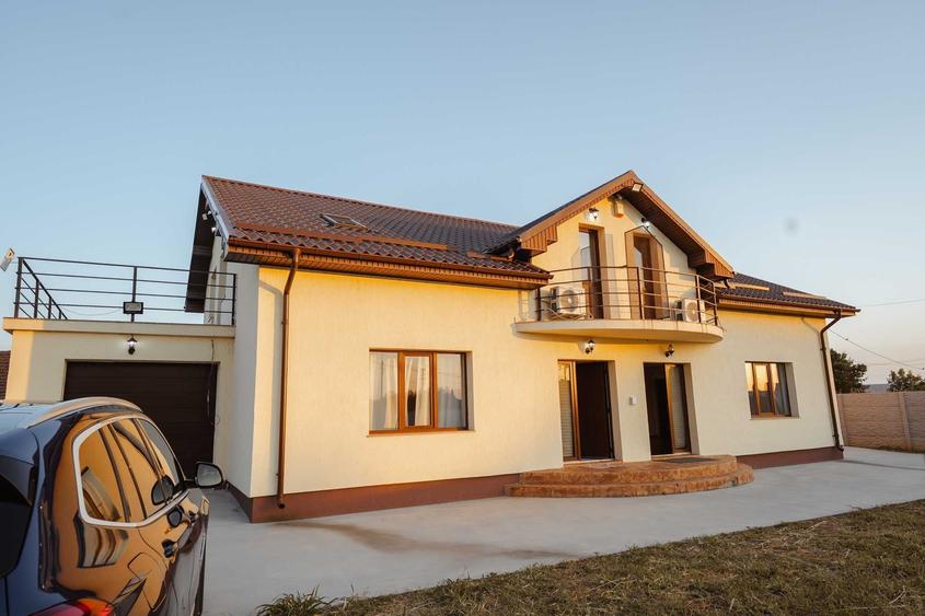 Casă cu 4 camere în Milcov