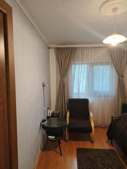 Apartament cu 3 camere decomandat în Metalurgie