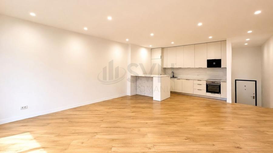 Apartament cu 4 camere decomandat în Ștefan cel Mare