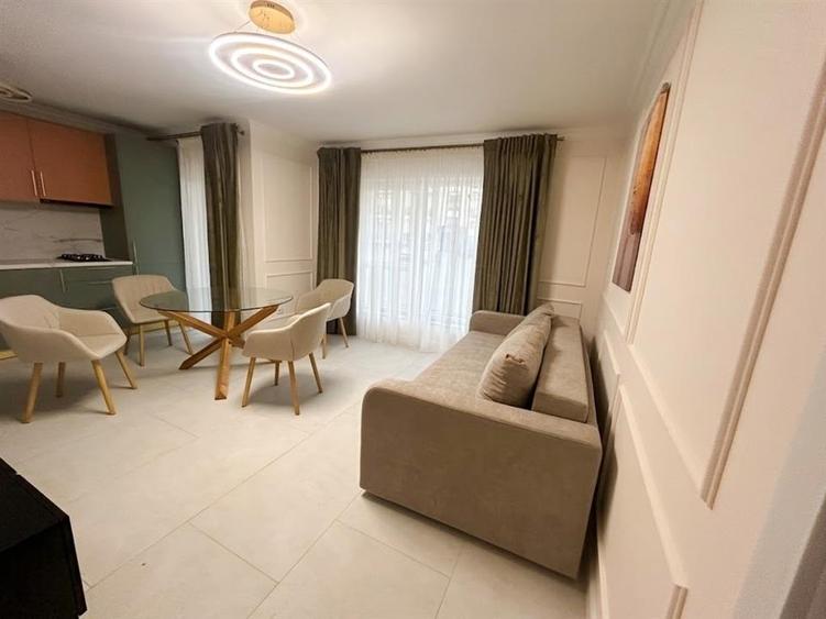 Apartament cu 2 camere decomandat, mobilat în Ipotești